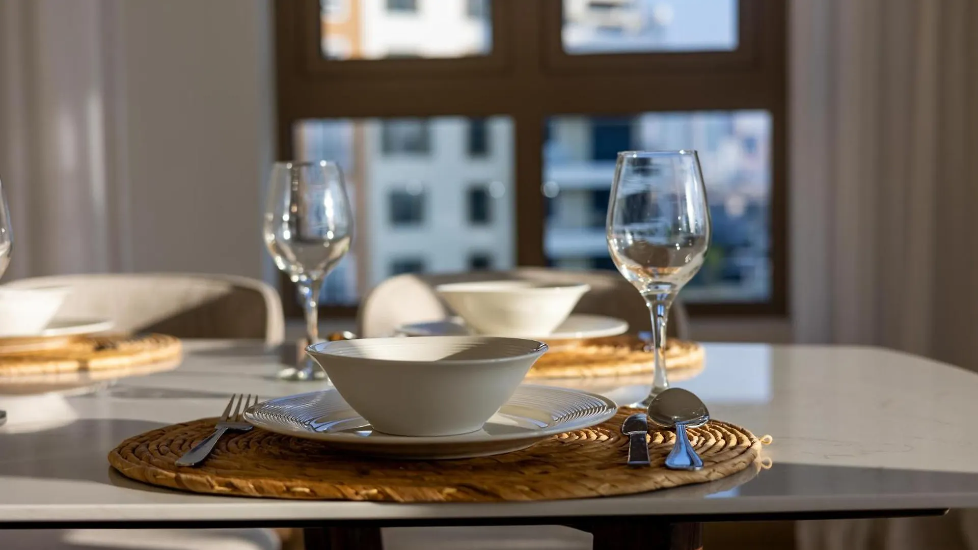 Higuests Experience Coastal Elegance At La Rive 2 In La Mer Dubai 0*,