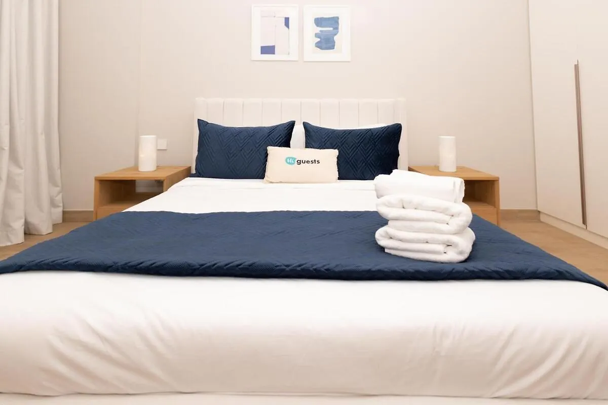 Higuests Experience Coastal Elegance At La Rive 2 In La Mer Dubai Apartment
